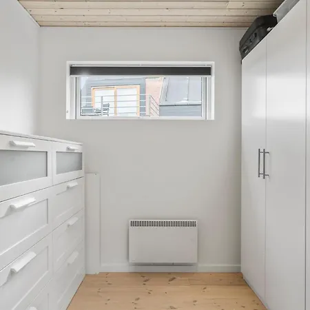 Lovely In With Kitchen Holiday home