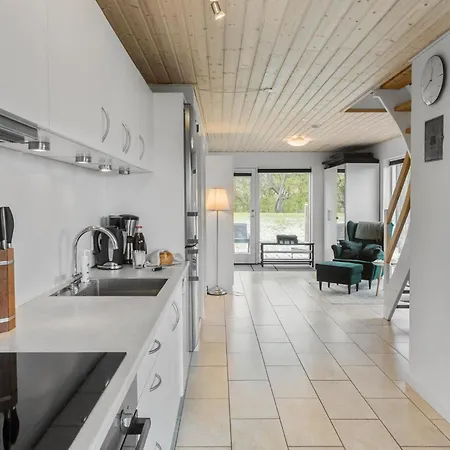 Lovely In With Kitchen Holiday home *